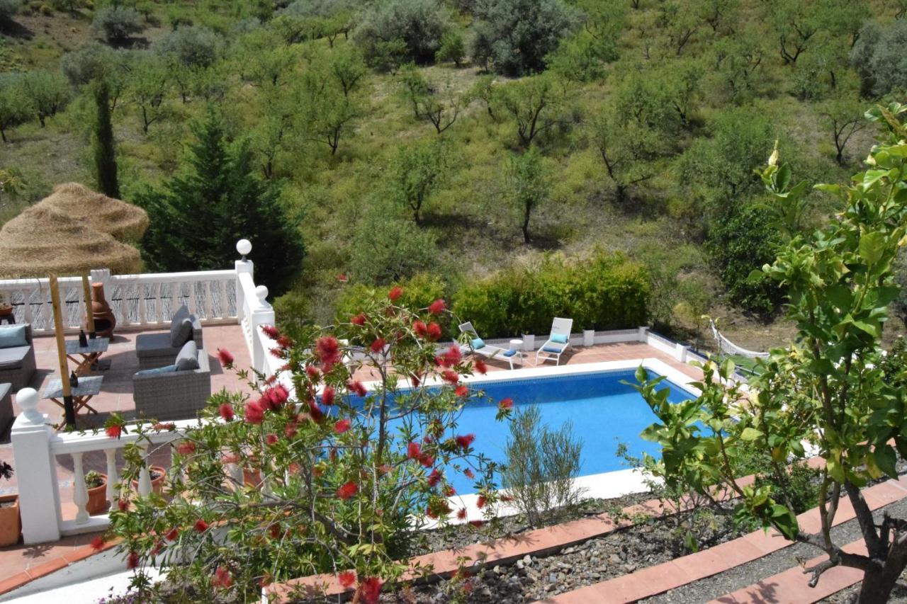 B&B And Apartments Cortijo La Zapatera Canillas de Aceituno Εξωτερικό φωτογραφία